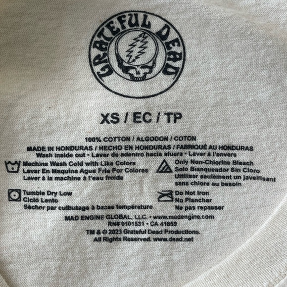 NWT GRATEFUL DEAD Graphic Tee Rainbow Skull Logo Off White Size XS M OVERSIZED - Picture 4 of 5
